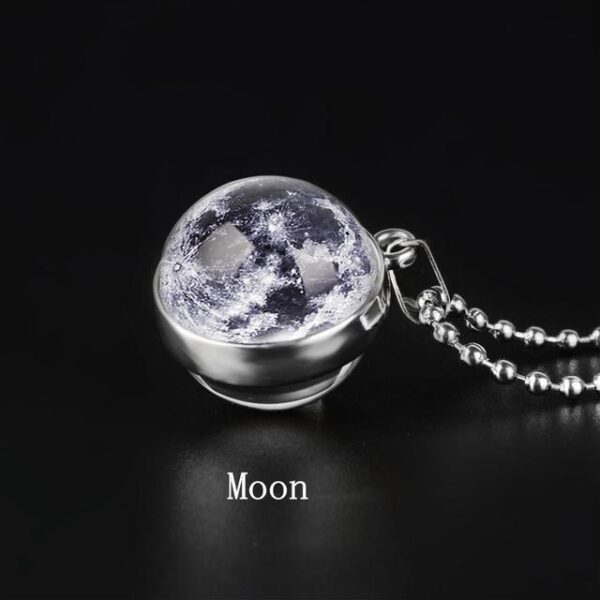 Collar Moon