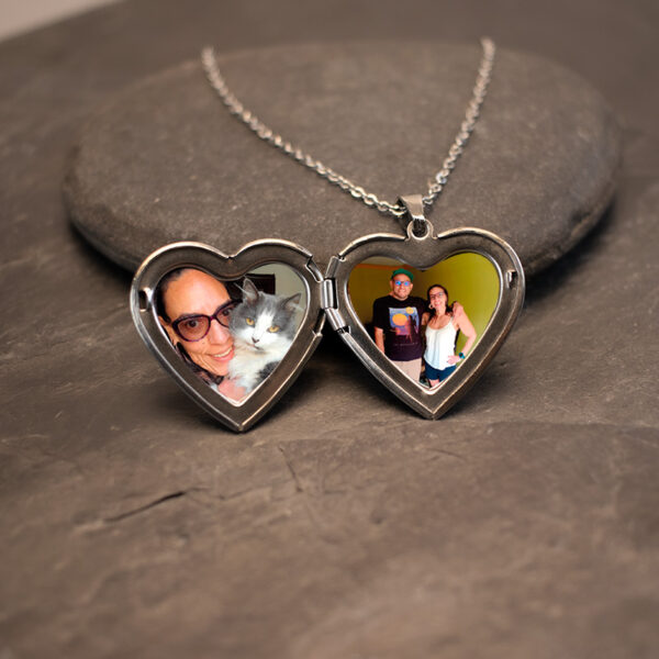Relicario Corazón Plateado Personalizado - Imagen 5